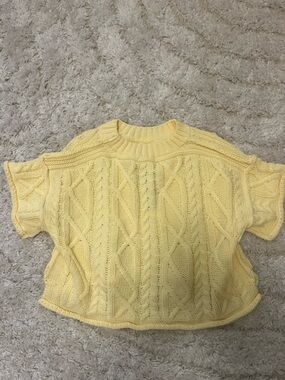 Le Lis Pale Yellow Cable-Knit Short Sleeve Sweater